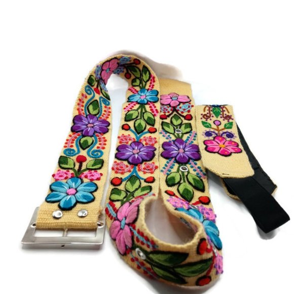 Set of Hand Embroidered Peruvian Belts Andean Community - Picture 6 of 7